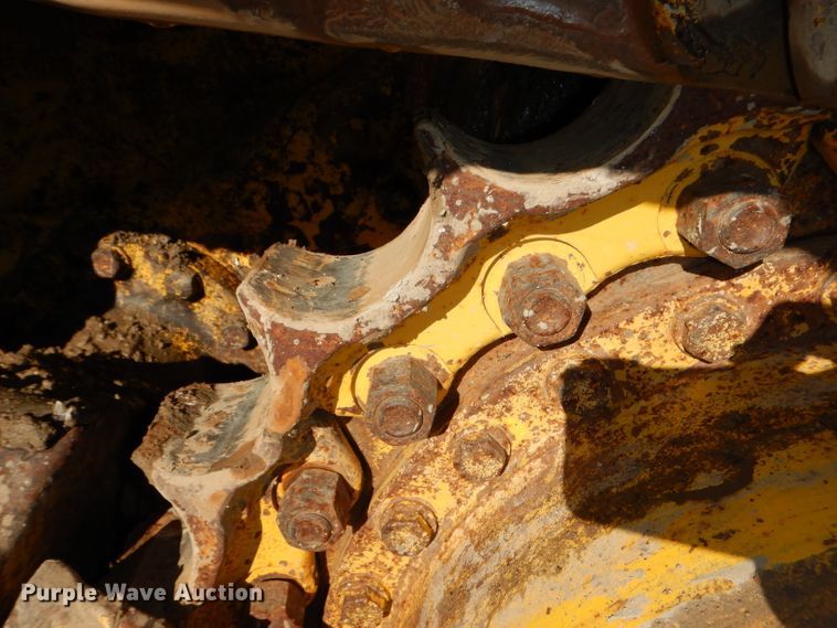 image for item DH4270 2005 Komatsu D65EX-15 dozer