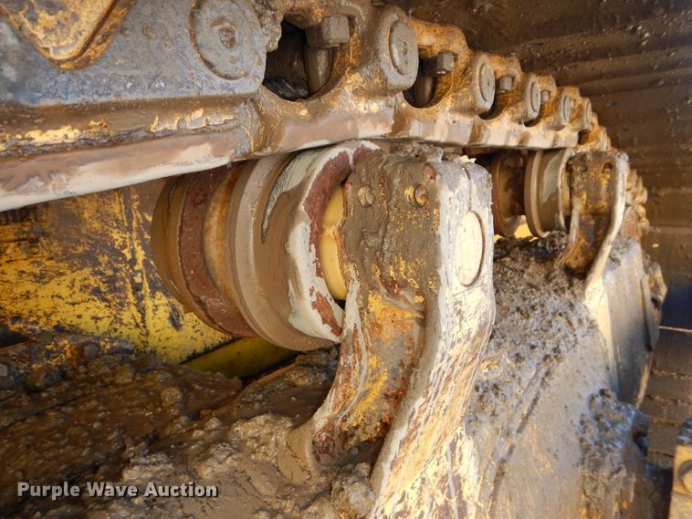 image for item DH4270 2005 Komatsu D65EX-15 dozer