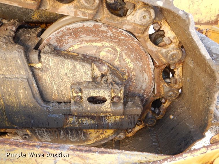 image for item DH4270 2005 Komatsu D65EX-15 dozer