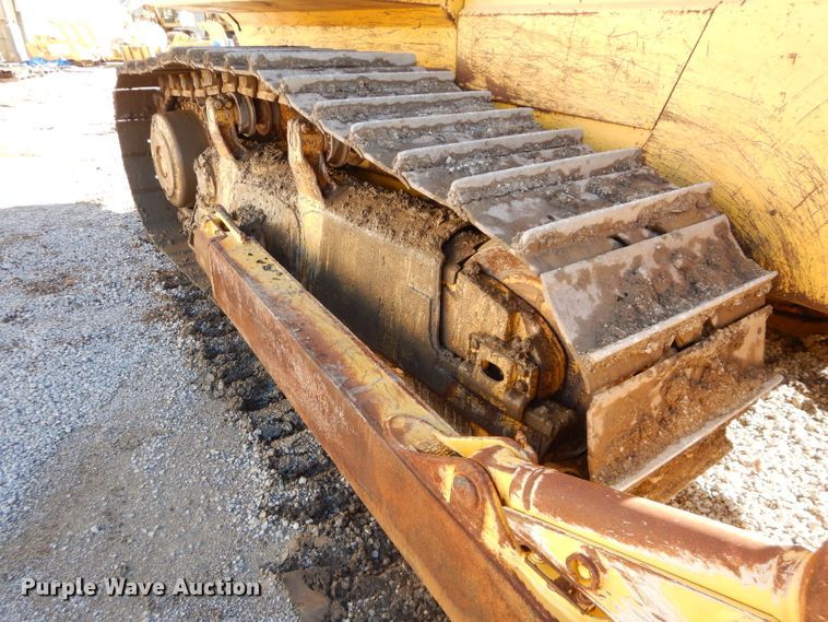 image for item DH4270 2005 Komatsu D65EX-15 dozer