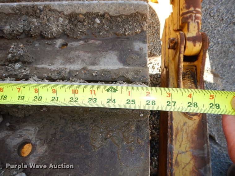 image for item DH4270 2005 Komatsu D65EX-15 dozer