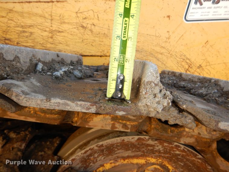 image for item DH4270 2005 Komatsu D65EX-15 dozer