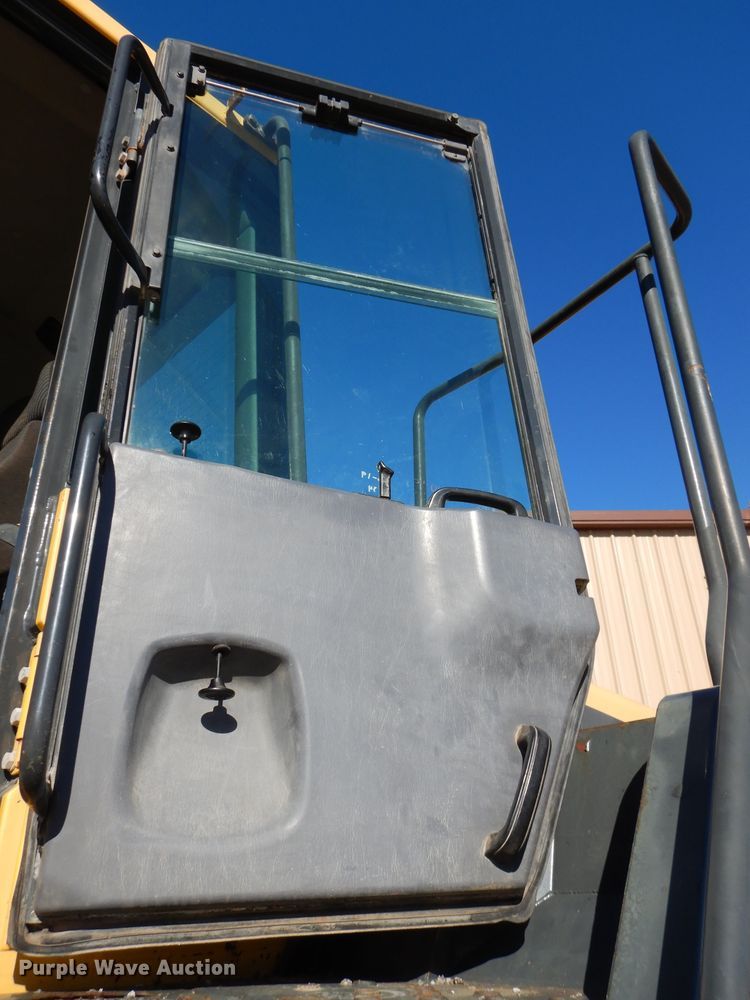 image for item DH4271 2011 Komatsu WA380-6 wheel loader