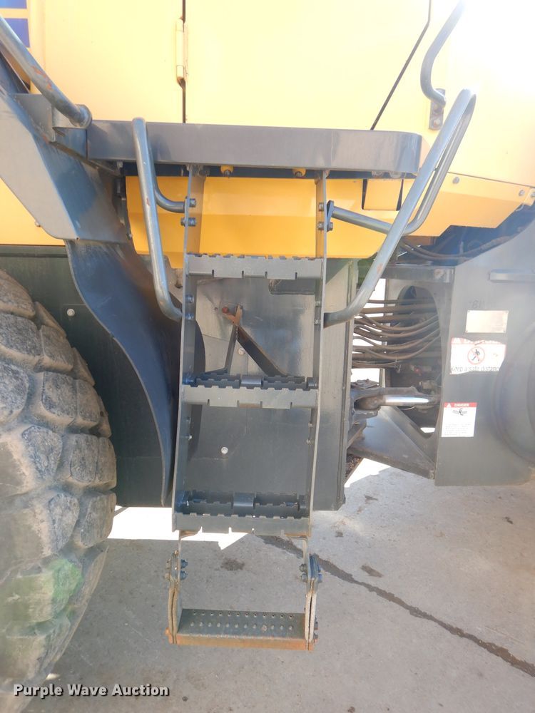 image for item DH4271 2011 Komatsu WA380-6 wheel loader