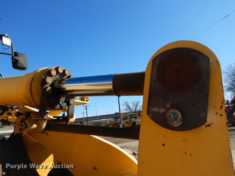 image for item DH4271 2011 Komatsu WA380-6 wheel loader