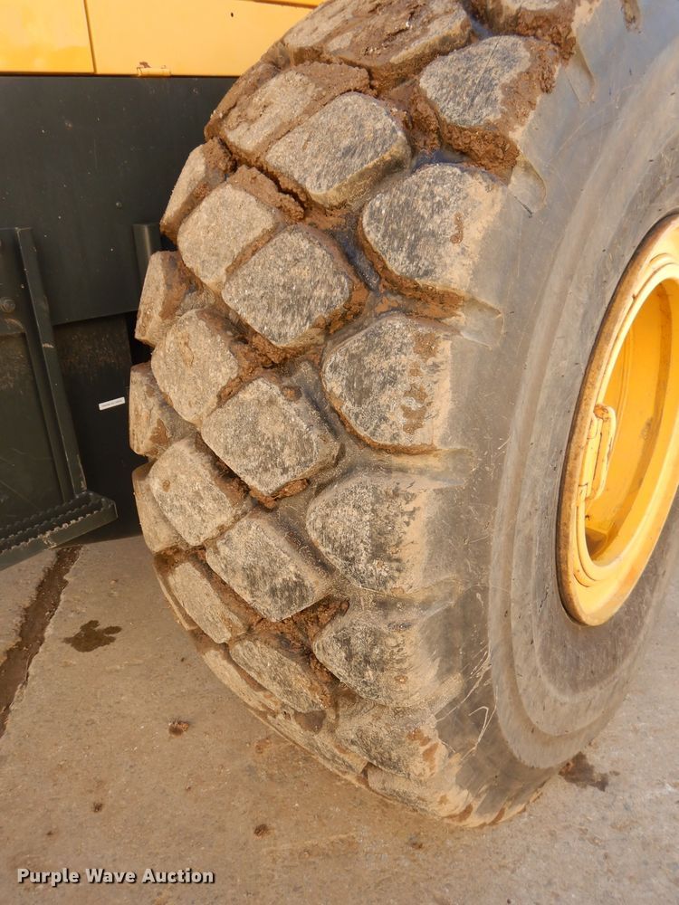 image for item DH4271 2011 Komatsu WA380-6 wheel loader