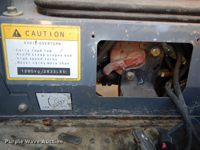 image for item DH4272 2016 Takeuchi TL12 skid steer