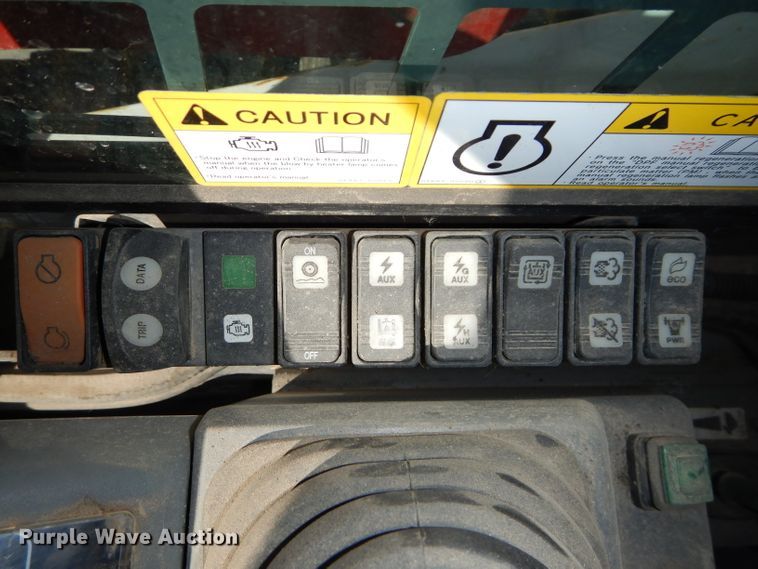 image for item DH4272 2016 Takeuchi TL12 skid steer