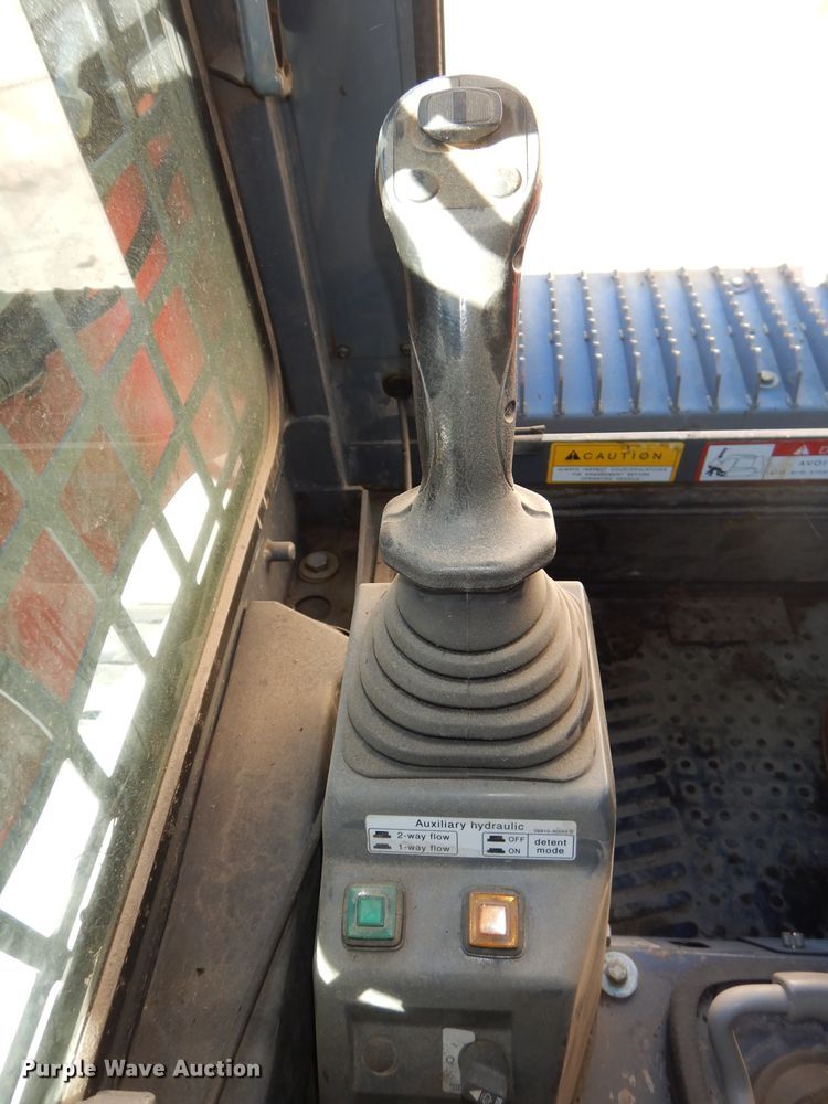 image for item DH4272 2016 Takeuchi TL12 skid steer