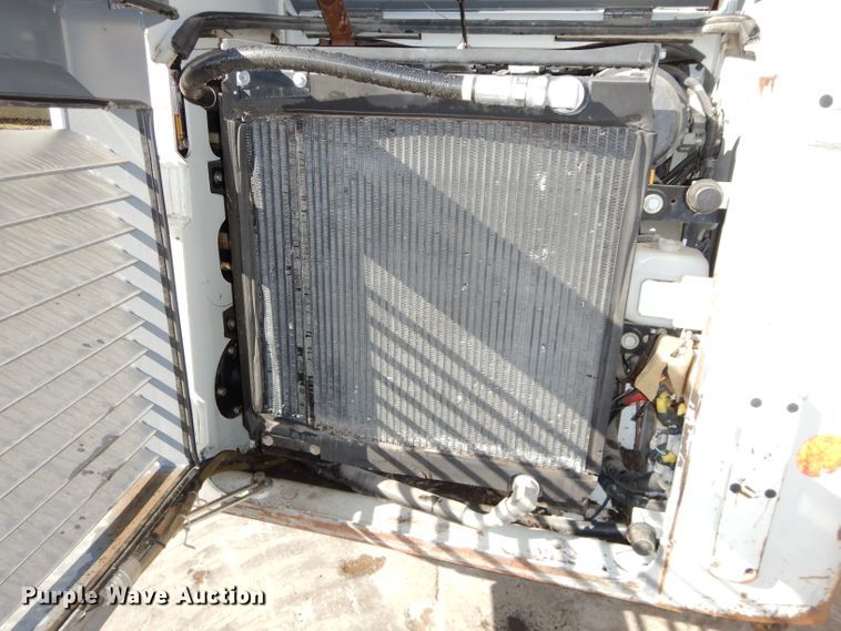 image for item DH4272 2016 Takeuchi TL12 skid steer