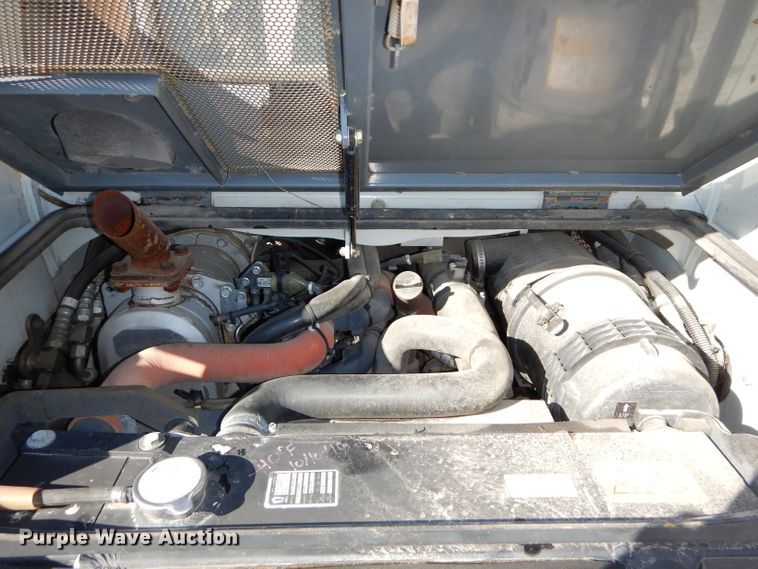 image for item DH4272 2016 Takeuchi TL12 skid steer