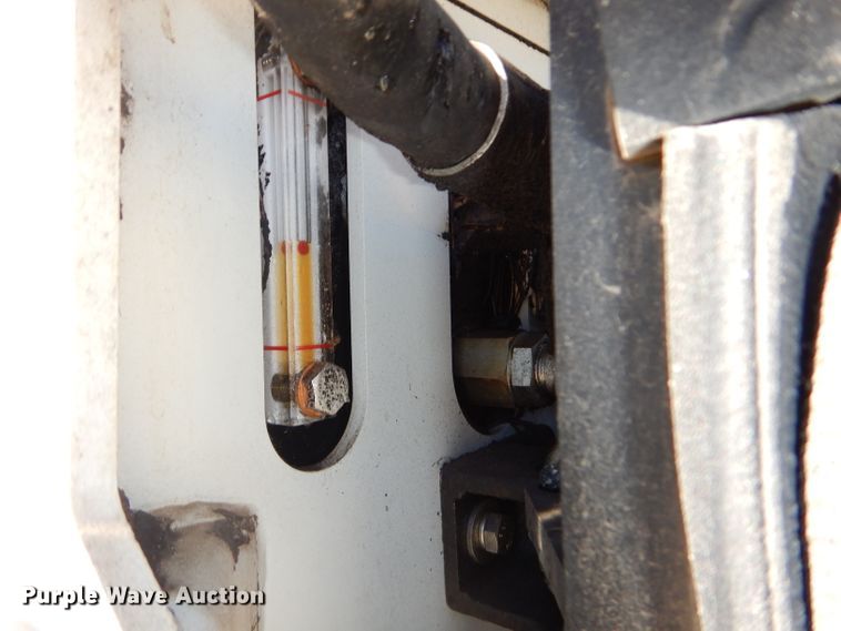 image for item DH4272 2016 Takeuchi TL12 skid steer