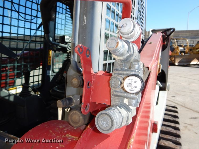 image for item DH4272 2016 Takeuchi TL12 skid steer