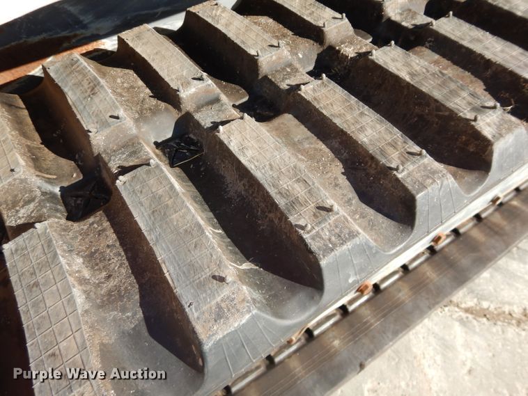 image for item DH4272 2016 Takeuchi TL12 skid steer