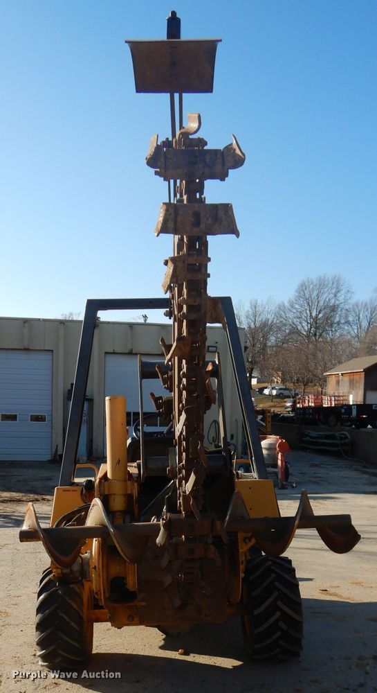 image for item DH4304 1998 Case 460 trencher