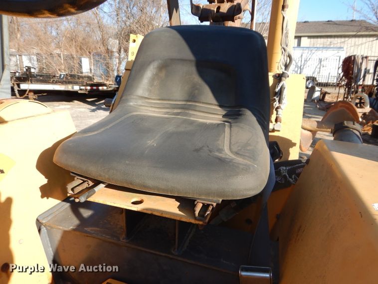 image for item DH4304 1998 Case 460 trencher