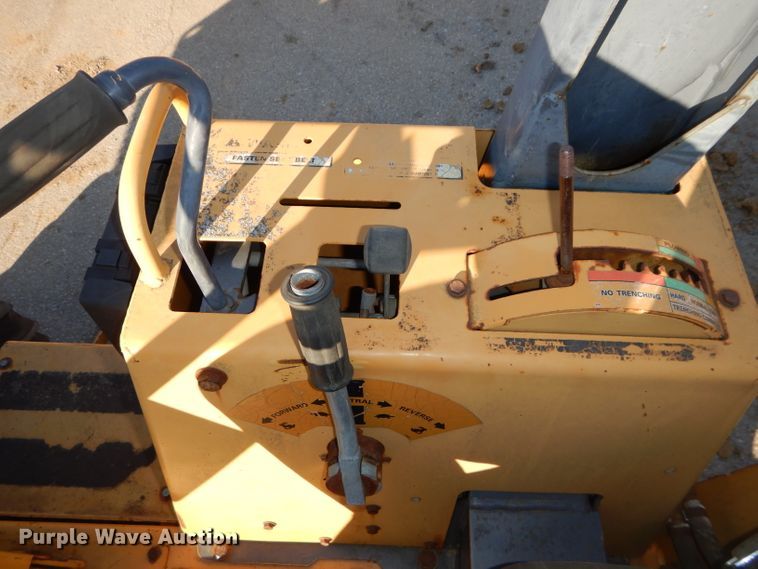 image for item DH4304 1998 Case 460 trencher