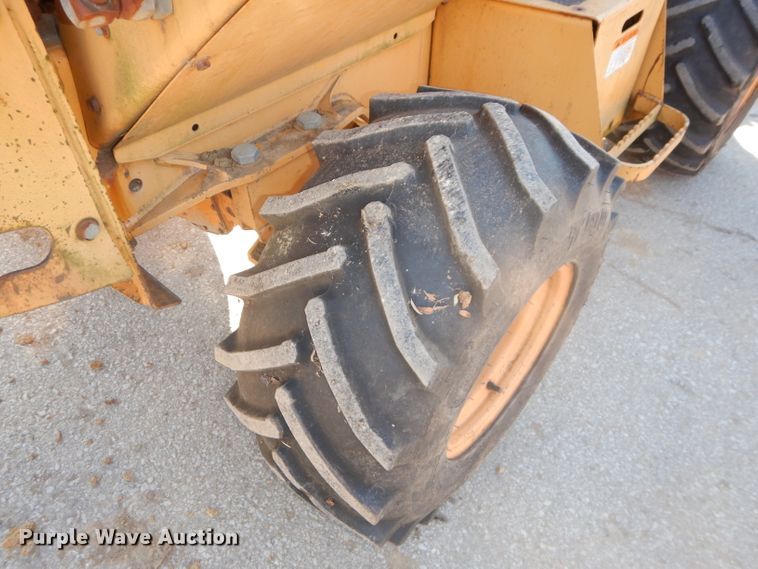 image for item DH4304 1998 Case 460 trencher