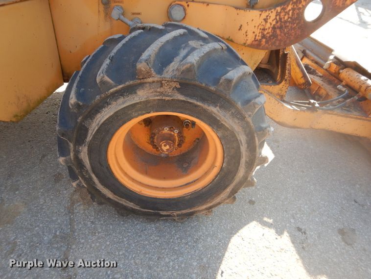 image for item DH4304 1998 Case 460 trencher