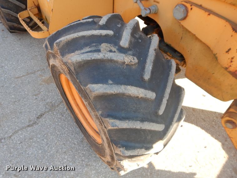 image for item DH4304 1998 Case 460 trencher