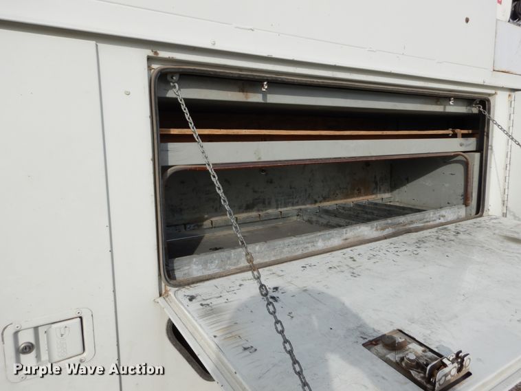 image for item DH5015 2004 International 4300 bucket truck