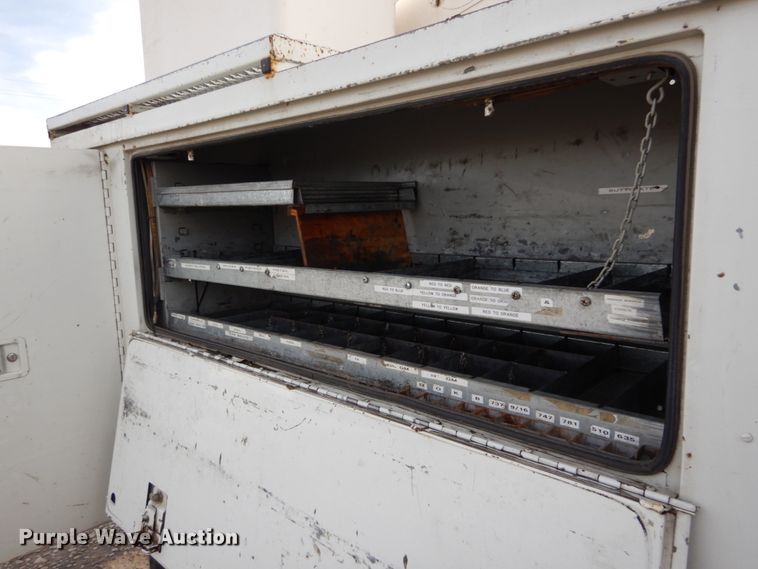 image for item DH5015 2004 International 4300 bucket truck