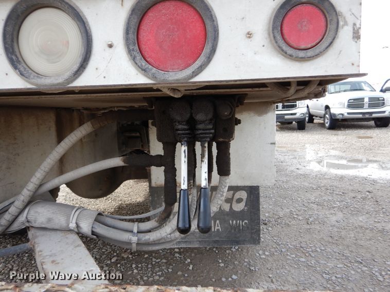 image for item DH5015 2004 International 4300 bucket truck