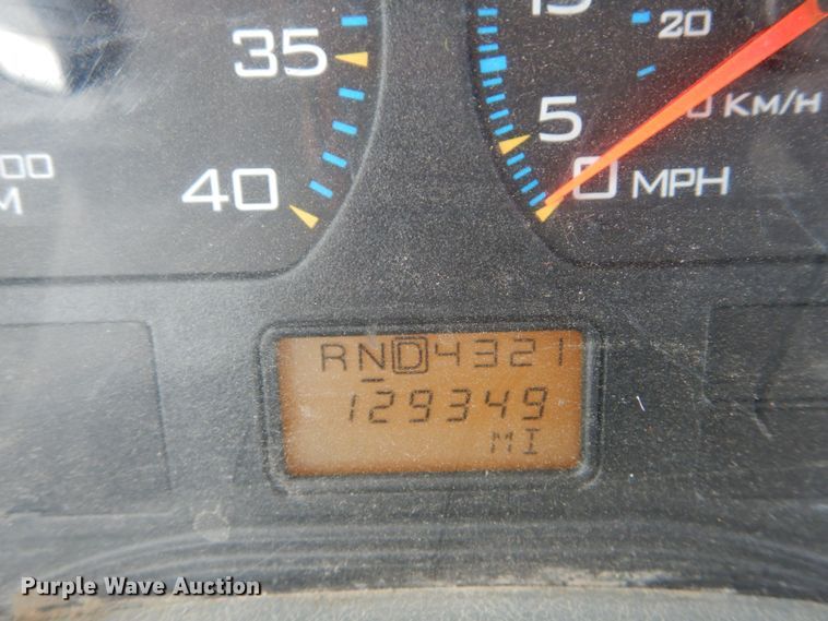 image for item DH5015 2004 International 4300 bucket truck