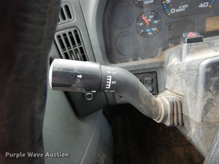 image for item DH5015 2004 International 4300 bucket truck