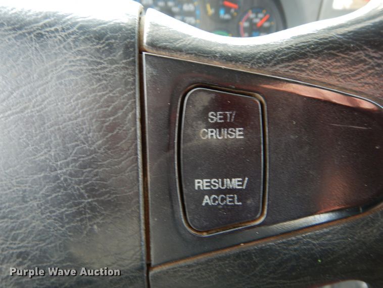 image for item DH5015 2004 International 4300 bucket truck