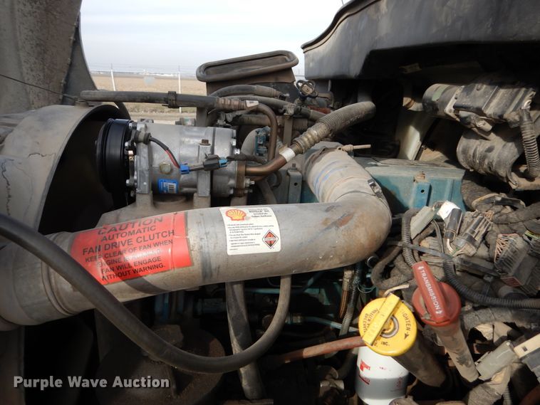 image for item DH5015 2004 International 4300 bucket truck