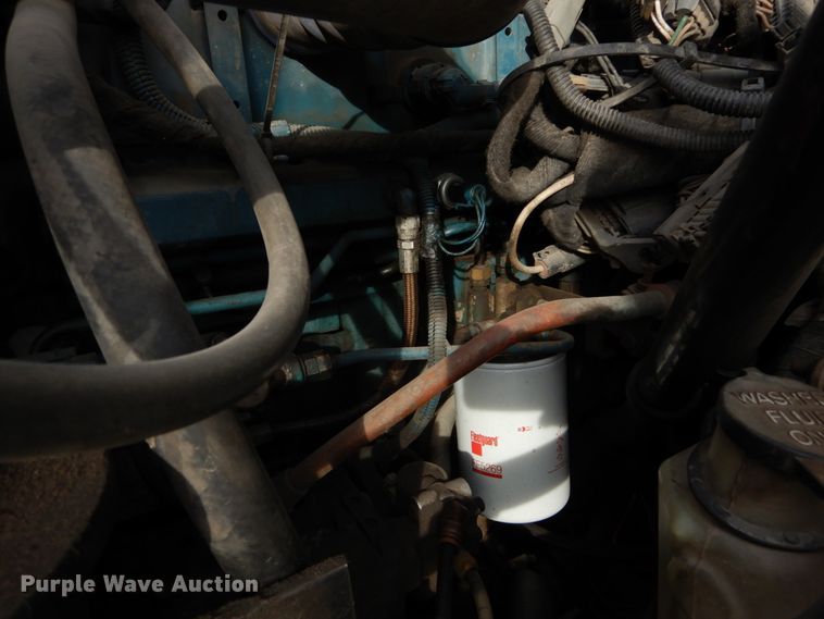 image for item DH5015 2004 International 4300 bucket truck