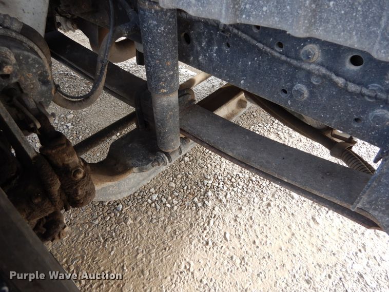 image for item DH5015 2004 International 4300 bucket truck