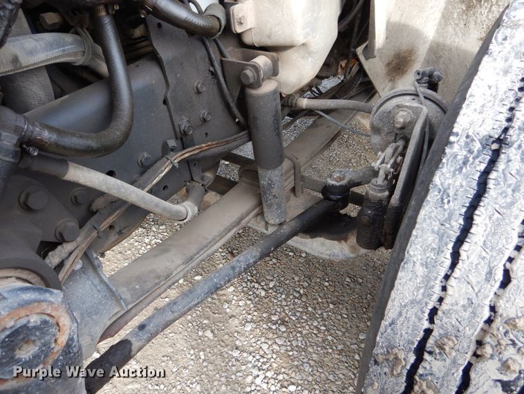 image for item DH5015 2004 International 4300 bucket truck