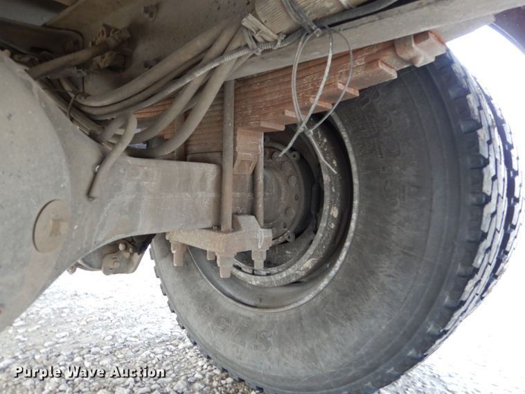 image for item DH5015 2004 International 4300 bucket truck