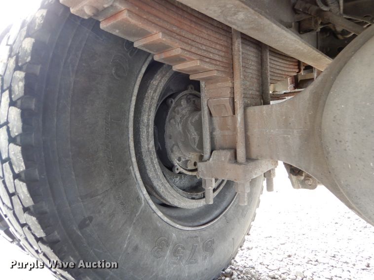 image for item DH5015 2004 International 4300 bucket truck