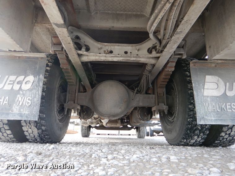 image for item DH5015 2004 International 4300 bucket truck