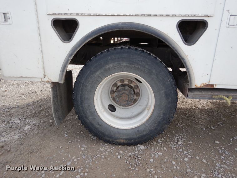 image for item DH5015 2004 International 4300 bucket truck