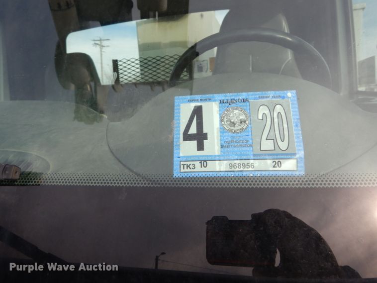 image for item DH5015 2004 International 4300 bucket truck