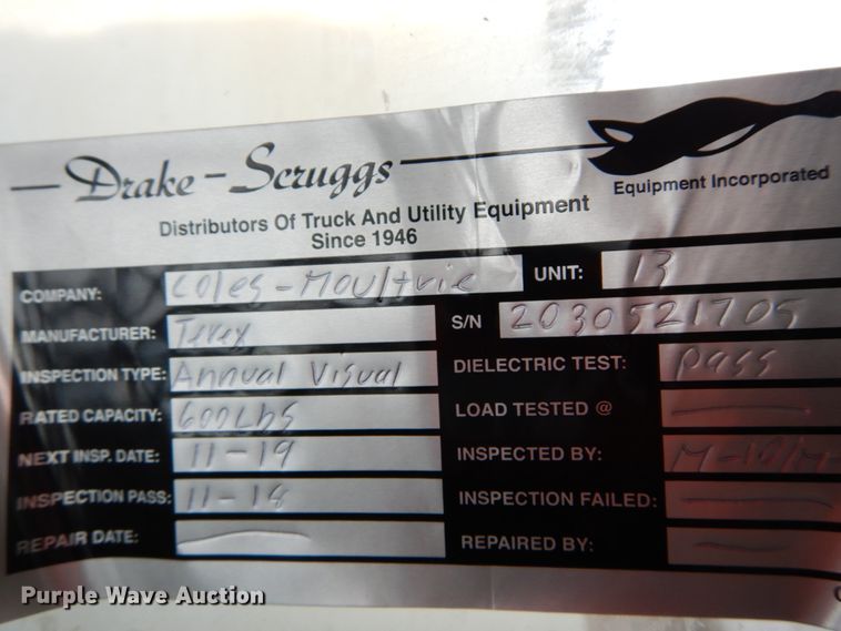 image for item DH5015 2004 International 4300 bucket truck