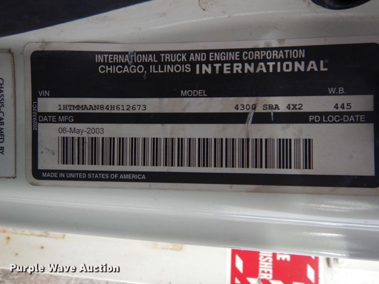 image for item DH5015 2004 International 4300 bucket truck