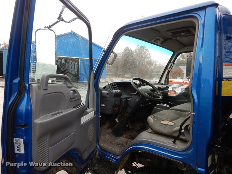 image for item DH5037 2006 Chevrolet W4500 flat dump bed truck