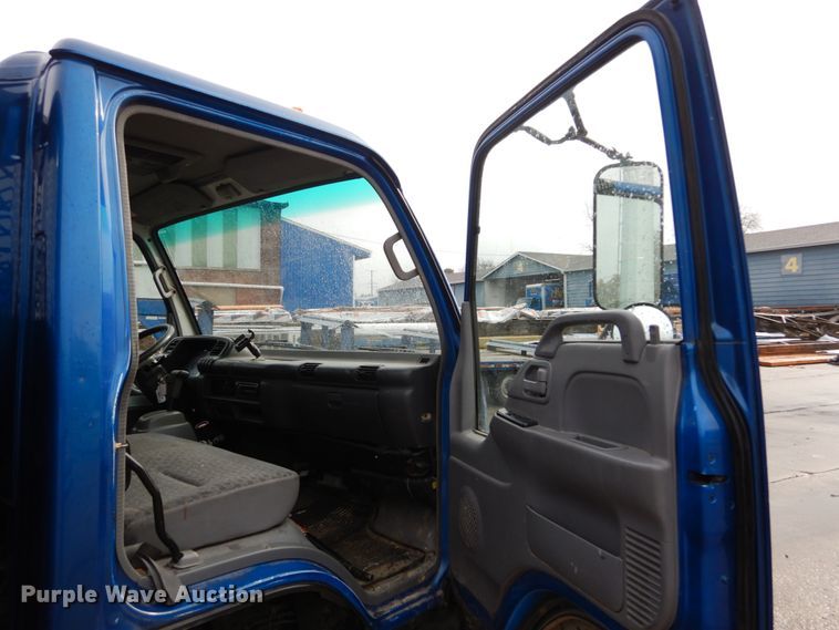 image for item DH5037 2006 Chevrolet W4500 flat dump bed truck