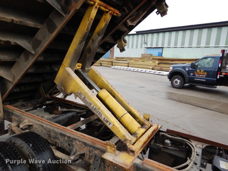 image for item DH5037 2006 Chevrolet W4500 flat dump bed truck