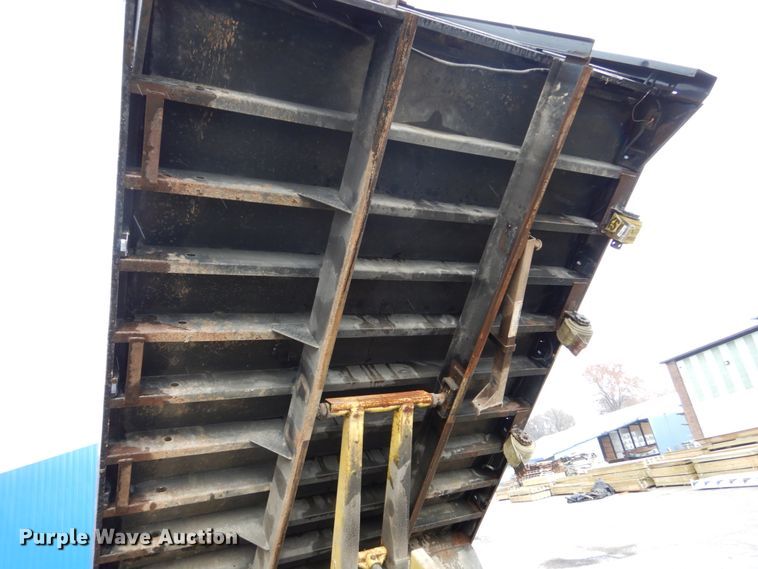 image for item DH5037 2006 Chevrolet W4500 flat dump bed truck