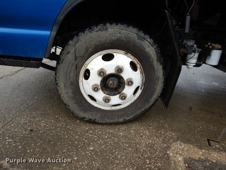 image for item DH5037 2006 Chevrolet W4500 flat dump bed truck