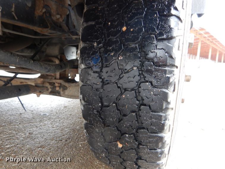 image for item DH5037 2006 Chevrolet W4500 flat dump bed truck