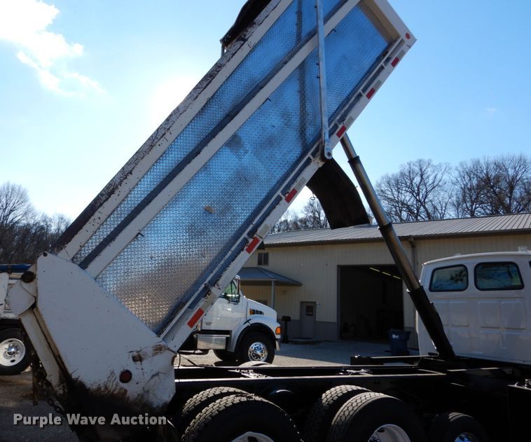 image for item DH5039 2007 Sterling Acterra dump truck