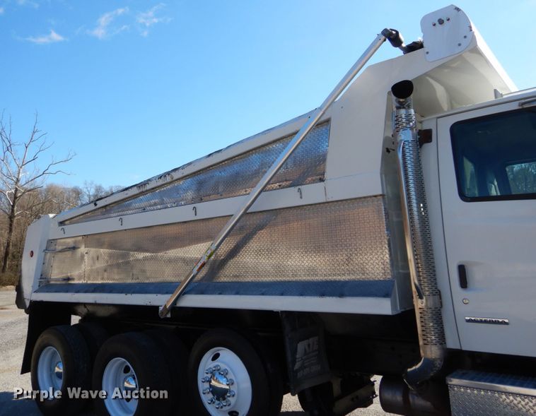 image for item DH5040 2005 Sterling Acterra dump truck