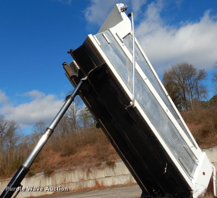 image for item DH5040 2005 Sterling Acterra dump truck